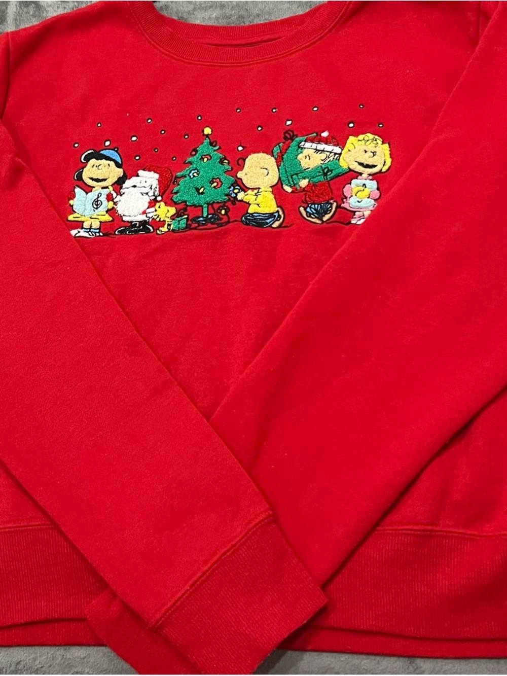 Juniors Large Peanuts Red Holiday Crewneck Sweatshirt Like New